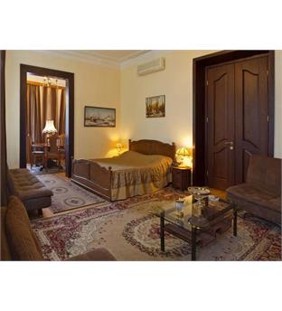 هتل 4 ستاره بریتیش هاوس تفلیس